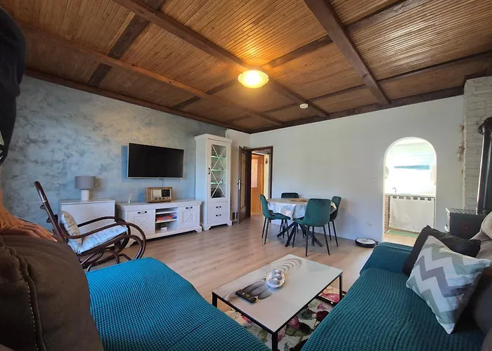 Semesterbostad Marcos House *